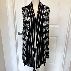 BCBGMaxAzria Black and White Open Front Cardigan SZ XL